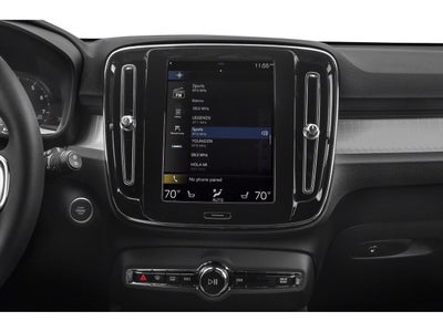 2021 Volvo XC40 Momentum