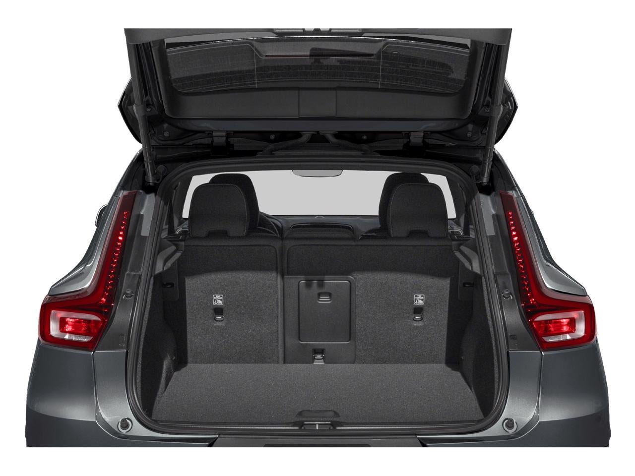 2024 Volvo XC40 B5 Core