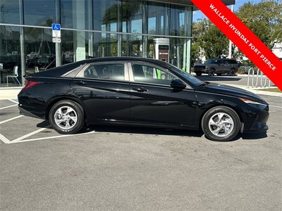 2023 Hyundai ELANTRA SE