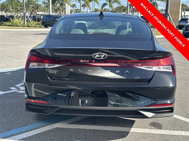 2023 Hyundai ELANTRA SE