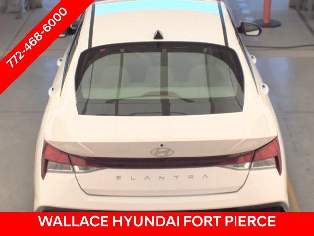 2024 Hyundai ELANTRA SE
