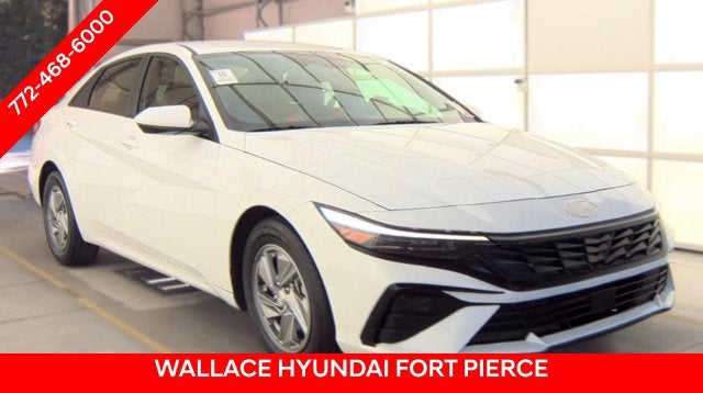 2024 Hyundai ELANTRA SE