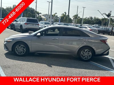2024 Hyundai ELANTRA SEL