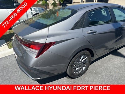 2024 Hyundai ELANTRA SEL