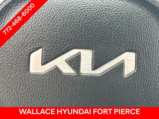 2022 Kia Carnival LXS