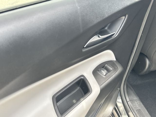 2020 Chevrolet Equinox LS - Photo 12