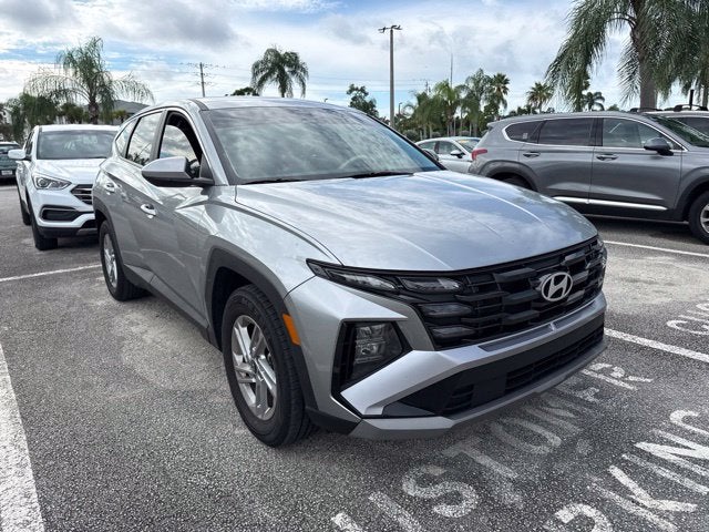 2025 Hyundai TUCSON SE