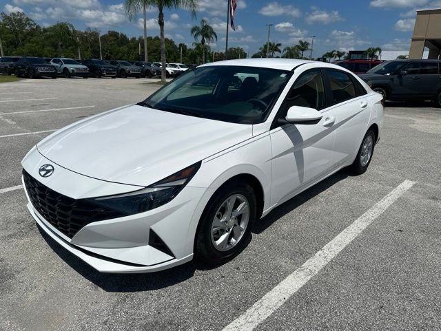 2023 Hyundai ELANTRA SE