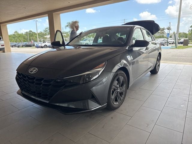 2021 Hyundai ELANTRA SEL