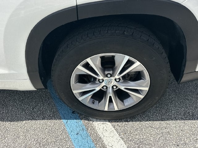 2014 Toyota Highlander XLE - Photo 10