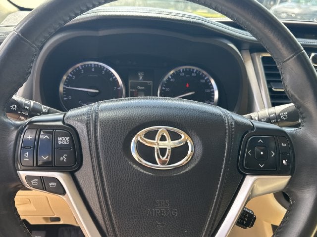 2014 Toyota Highlander XLE - Photo 16