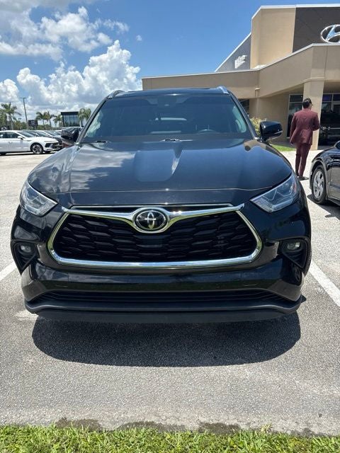 2022 Toyota Highlander Limited