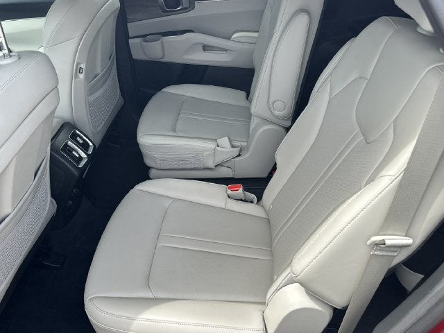 2023 Kia Sorento EX - Photo 13