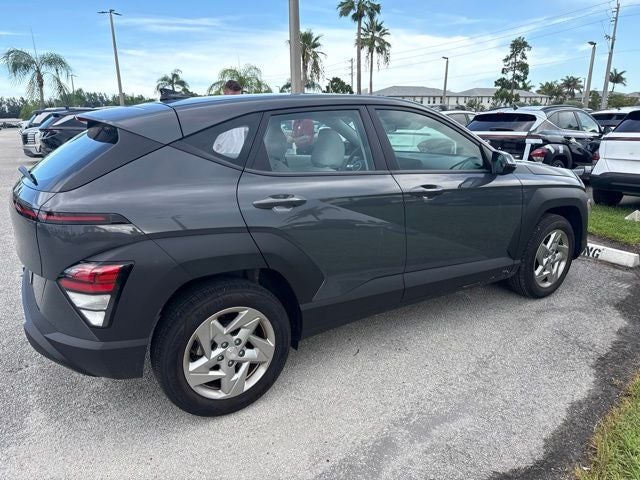 2025 Hyundai KONA SE