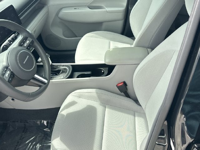2025 Hyundai Kona SEL - Photo 17