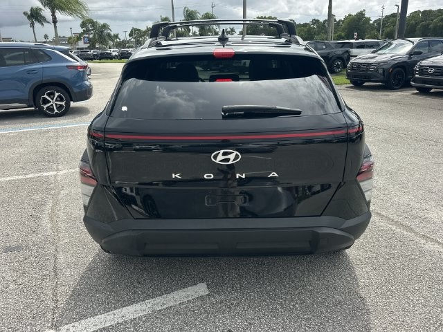 2025 Hyundai Kona SEL - Photo 8