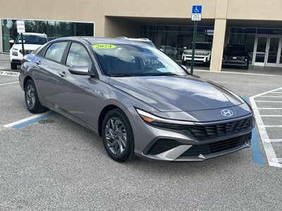 2024 Hyundai ELANTRA SEL