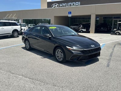 2024 Hyundai ELANTRA SEL