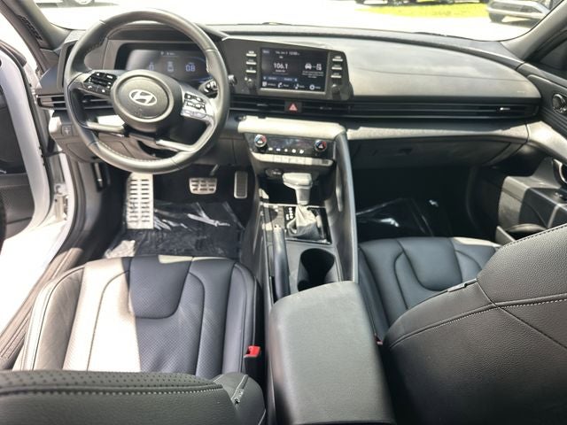 2025 Hyundai Elantra SEL - Photo 15