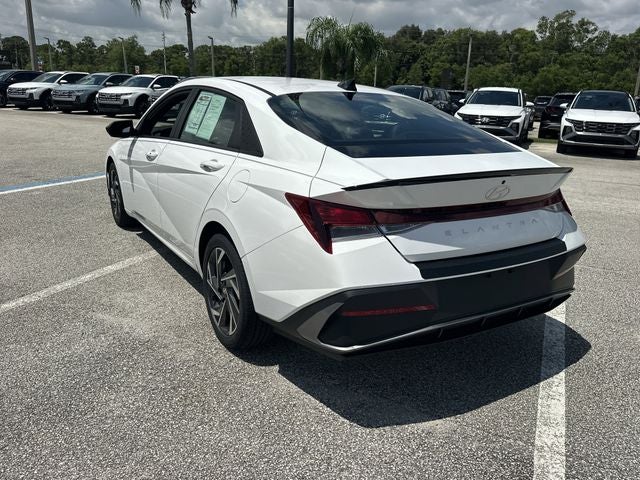 2025 Hyundai Elantra SEL - Photo 8