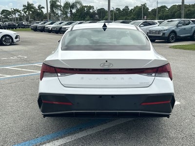 2024 Hyundai ELANTRA Limited