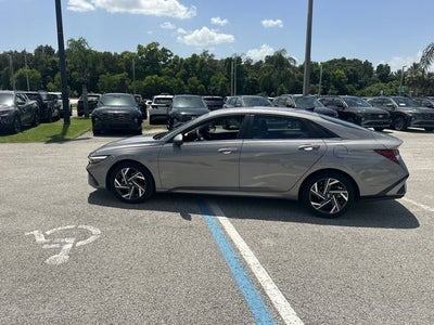 2024 Hyundai ELANTRA Limited