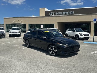 2023 Hyundai ELANTRA SEL