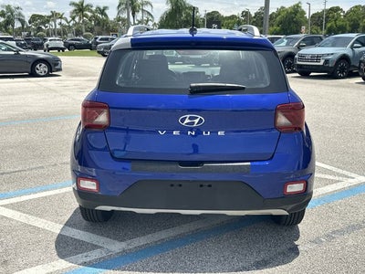 2023 Hyundai VENUE Limited