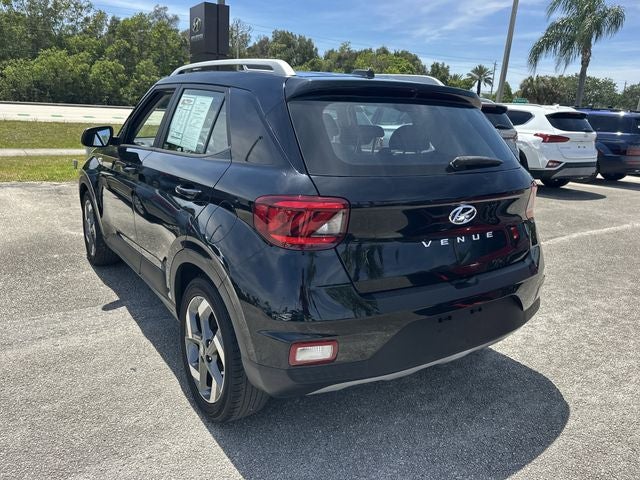 2023 Hyundai VENUE SEL