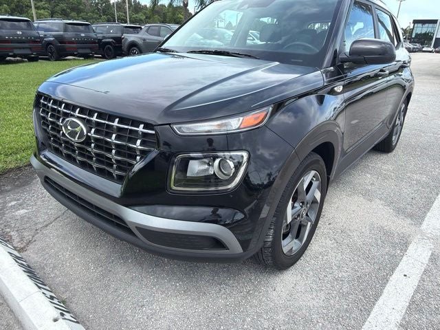 2022 Hyundai VENUE SEL