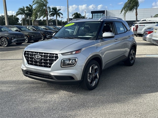 2023 Hyundai VENUE SEL