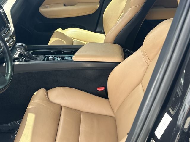 2019 Volvo XC60 T5 Inscription