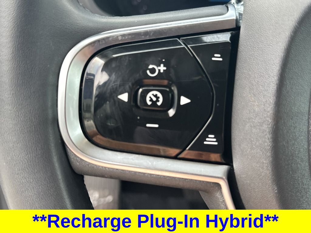 2024 Volvo S60 Recharge Plug-In Hybrid T8 Plus Dark Theme