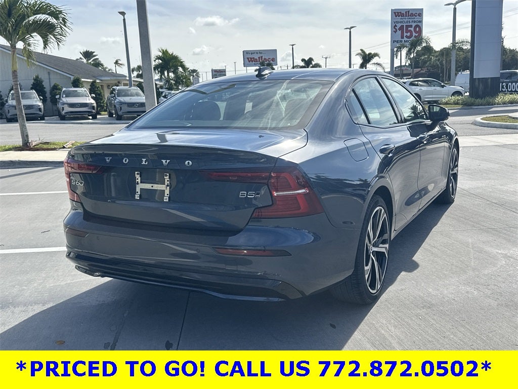 2024 Volvo S60 B5 Core Dark Theme