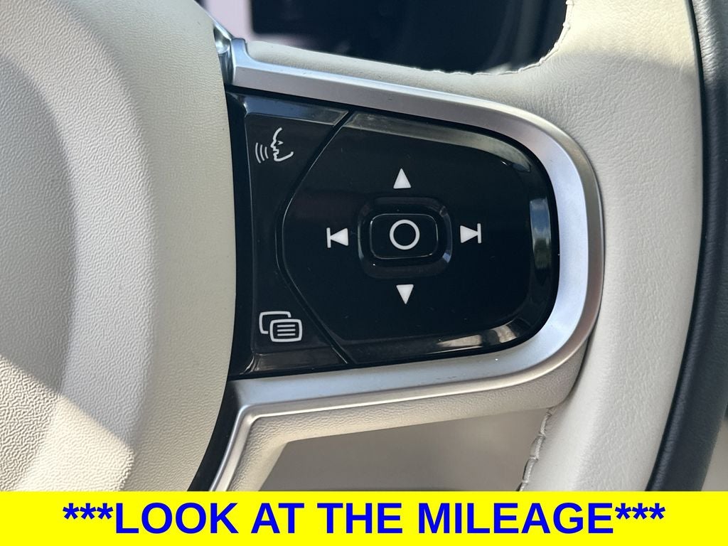 2025 Volvo XC90 B6 Ultra