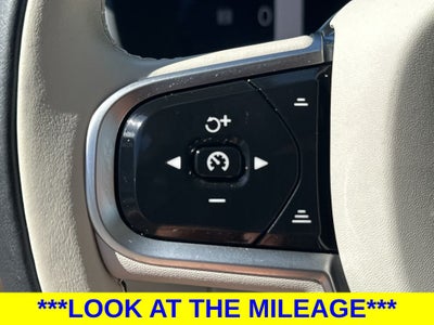 2025 Volvo XC90 B6 Ultra
