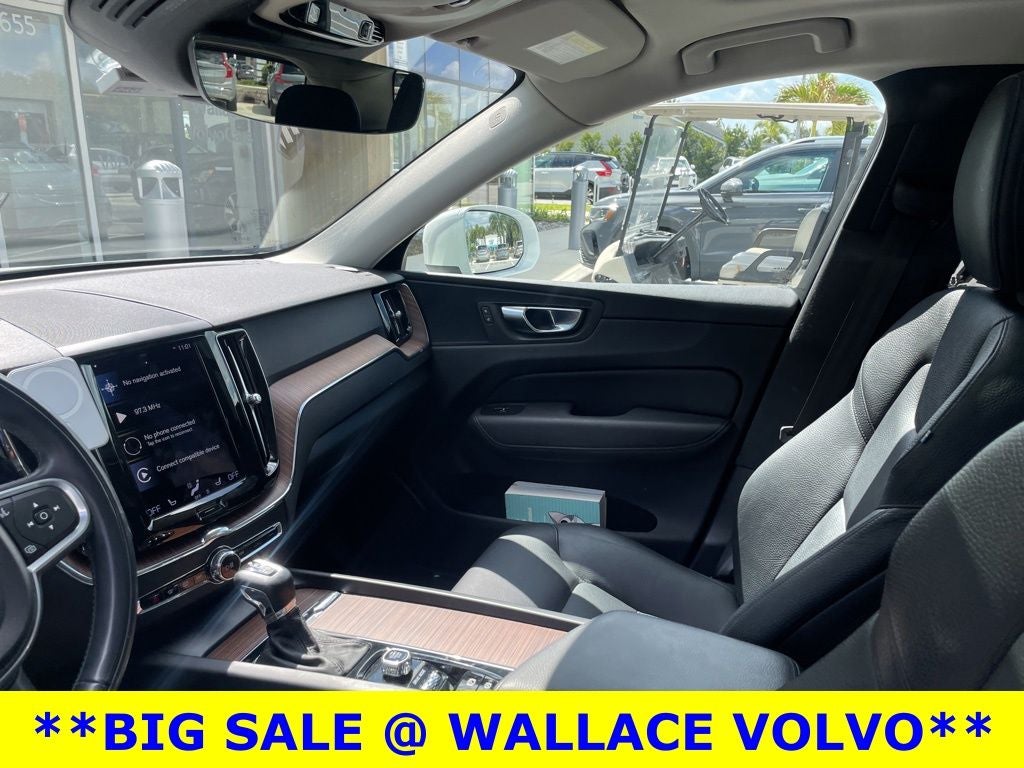 2021 Volvo XC60 T5 Momentum
