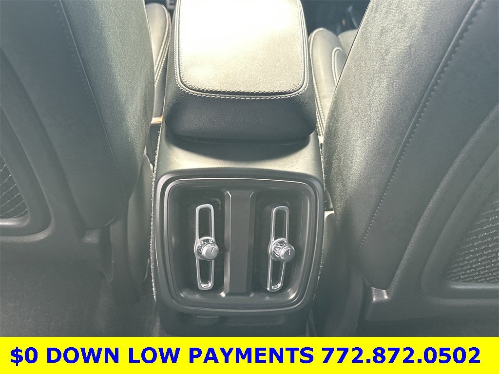 2021 Volvo XC40 R-Design