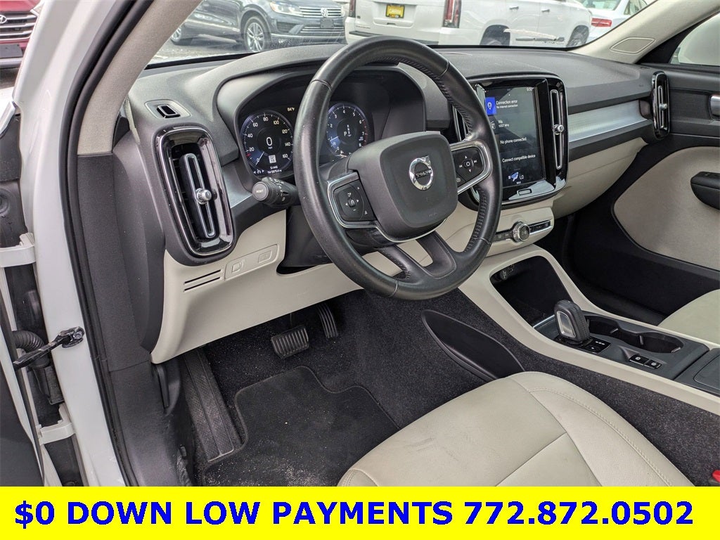 2021 Volvo XC40 Momentum