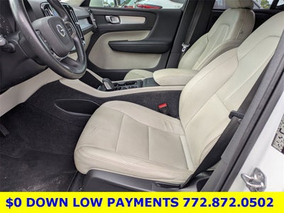 2021 Volvo XC40 Momentum