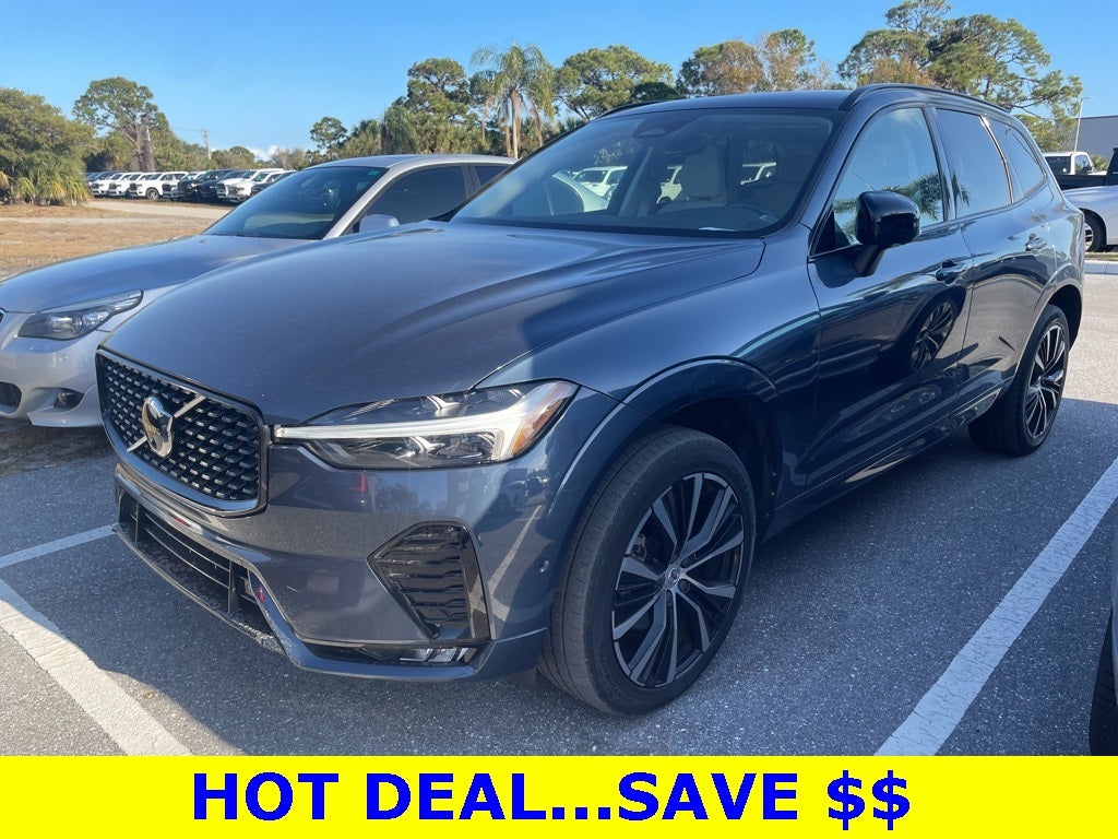 2023 Volvo XC60 B5 Plus Dark Theme