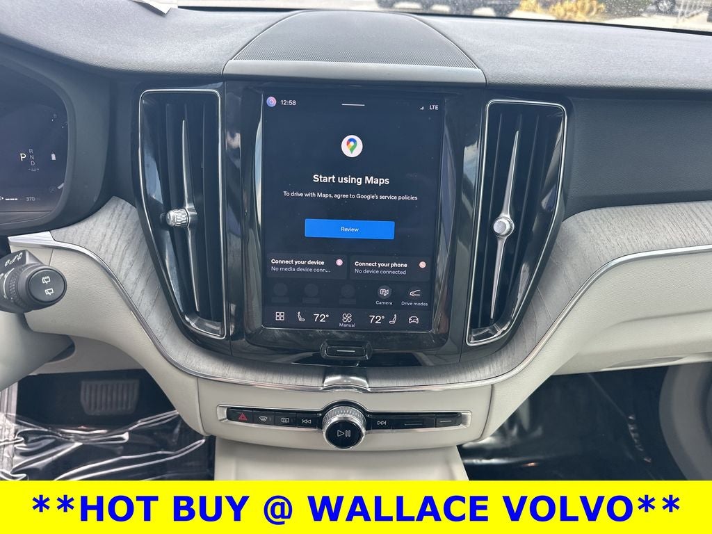 2023 Volvo XC60 B5 Plus Dark Theme