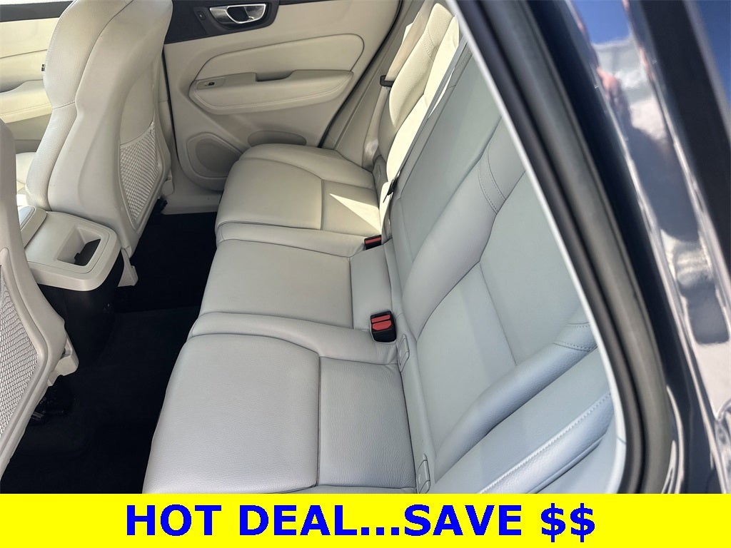 2023 Volvo XC60 B5 Plus Bright Theme