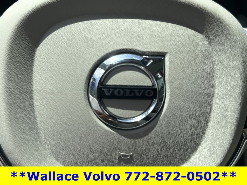 2024 Volvo XC60 B5 Plus Dark Theme