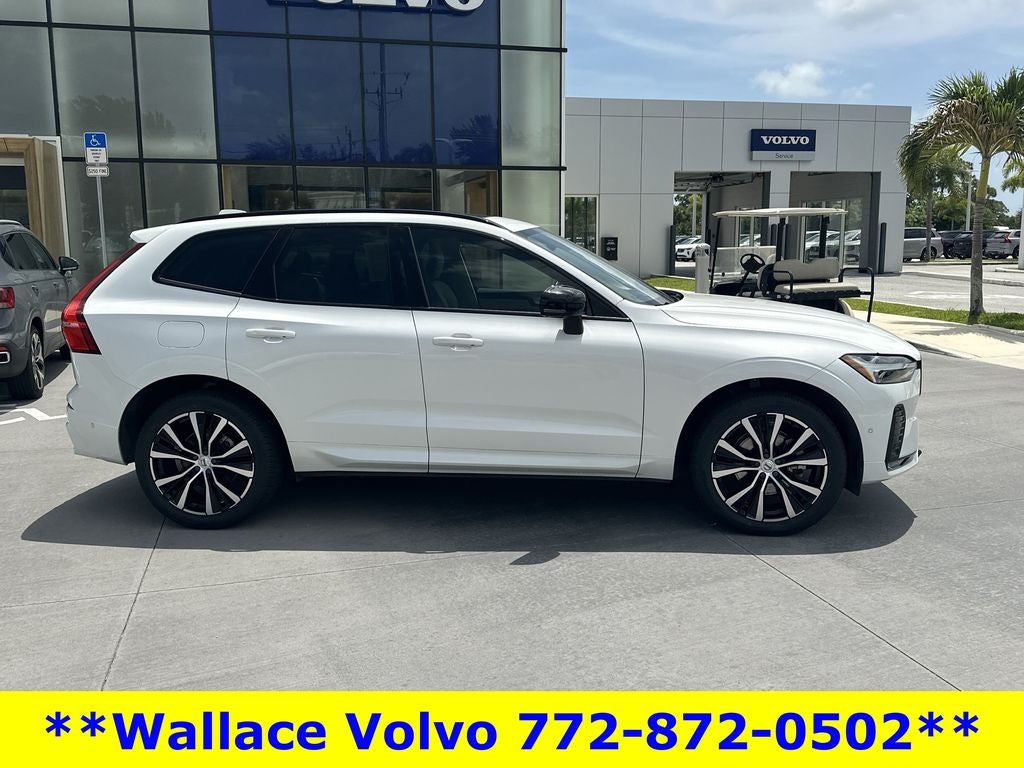 2024 Volvo XC60 B5 Plus Dark Theme