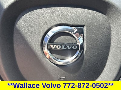 2023 Volvo XC60 B5 Plus Dark Theme
