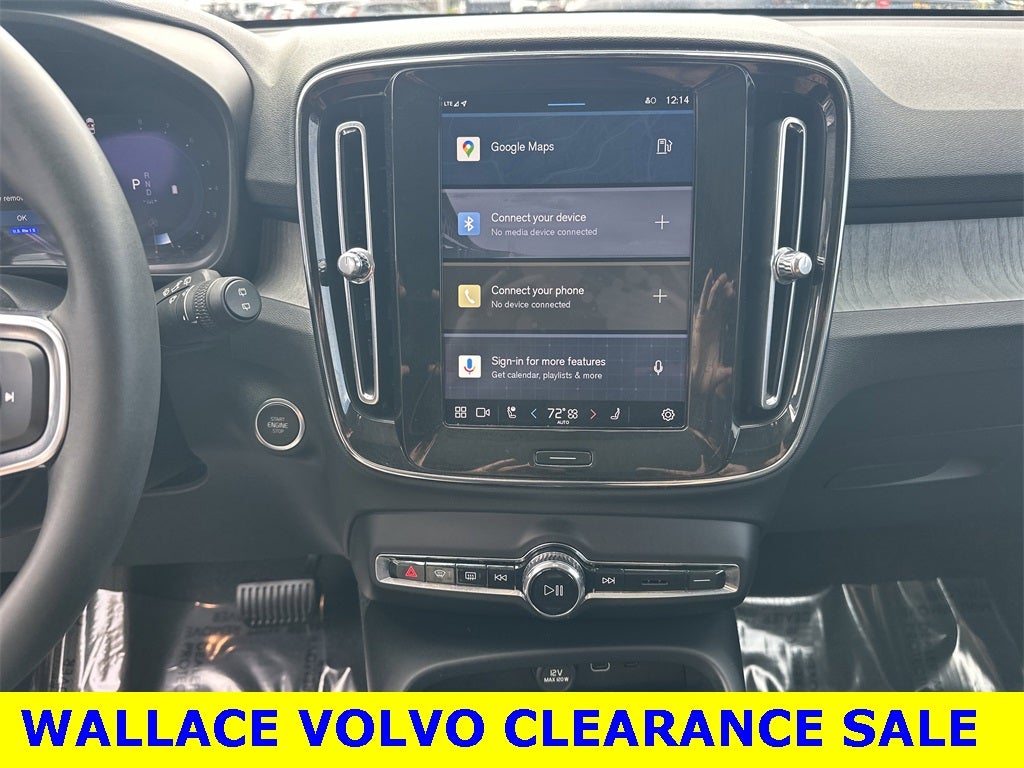 2024 Volvo XC40 B5 Plus Dark Theme