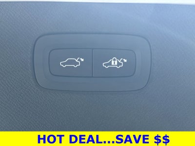 2025 Volvo XC90 B5 Plus