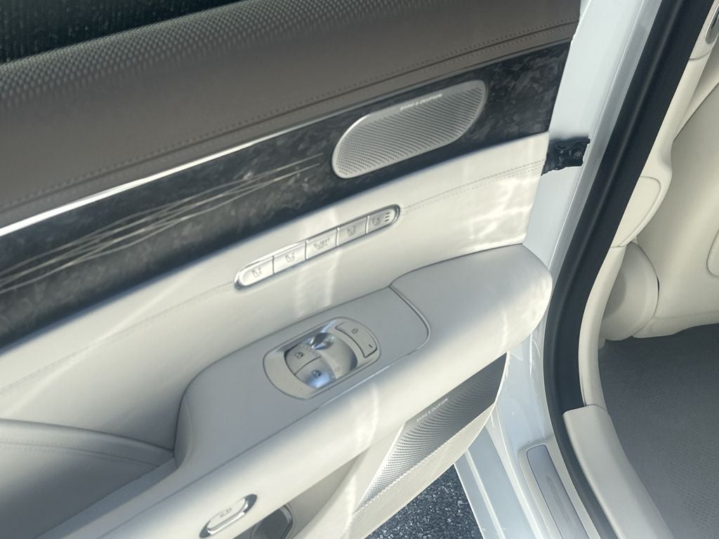 2025 Genesis G90 3.5T e-SC