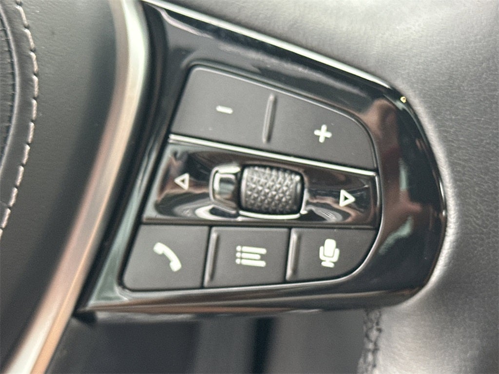 2022 BMW 5 Series 530i